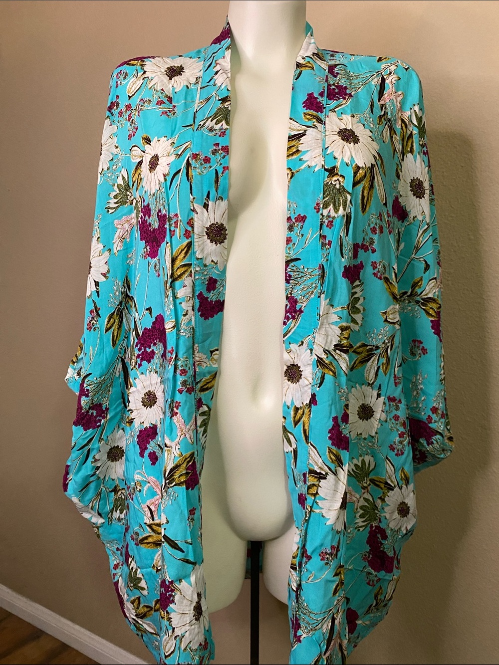 Victoria's Secret Turquoise Floral open Front coverup robe top 💕 XS/S